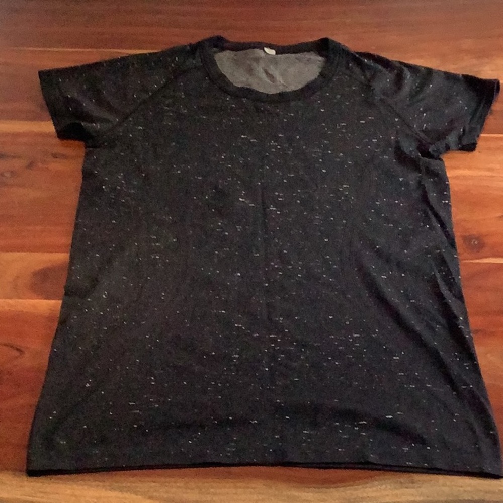 Lululemon Swiftly Tee size 10